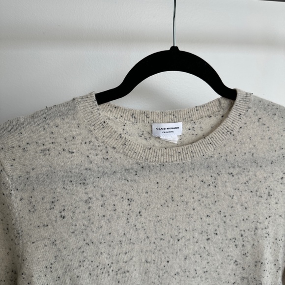 Club Monaco 100% cashmere sweater - Picture 2 of 5